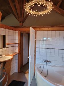 B&B / Chambres d'hotes Les Hauts de Villeloubeix : photos des chambres