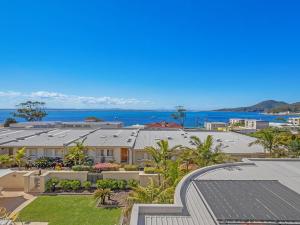 Breakwater Apartment 205