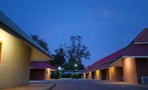 Wapipathum Earthen House