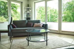 Ferienwohnung mit Kamin und Terrasse, gratis Nutzung vom AHOI Erlebnisbad und Sauna in Sellin - Villa Sara FeWo03