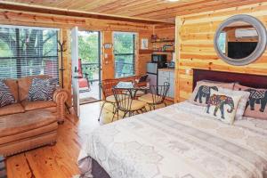 Arbor House of Dripping Springs - Safari House - Ubytování bez kategorie ve městě Dripping Springs