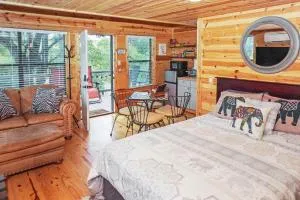 Arbor House of Dripping Springs - Safari House - Hammetts Crossing