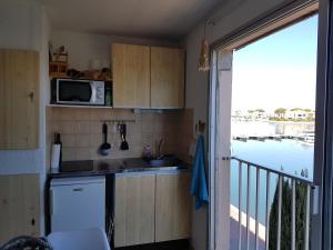 bord de Mer et pieds dans leau