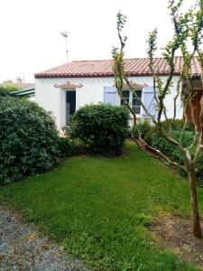 Sejours chez l'habitant l'Eden naturiste ecureuil : Chambre Double