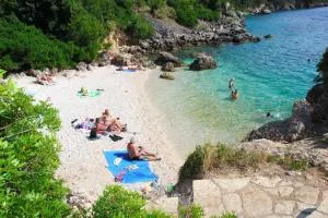 Studios&apartments Thomas - Áyios Nikólaos Nirás