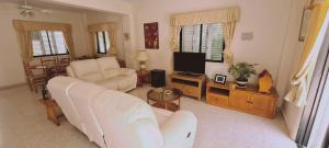 STAY Swallows Nest Villa