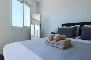 Phaedrus Living: Seaside Luxury Flat Lighthouse 74