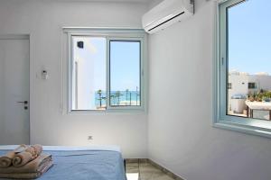 Phaedrus Living: Seaside Luxury Flat Lighthouse 74