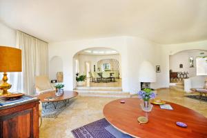 Villa Sounia by Villa Plus