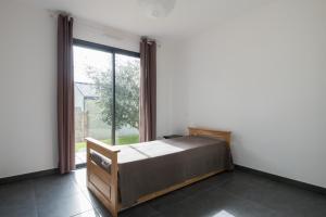 Maisons de vacances Une belle maison ouverte sur le jardin, pres de la mer : photos des chambres