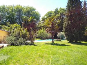 B&B / Chambres d'hotes Chateau de la Prade : Appartement - Vue sur Piscine 