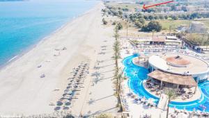 Ocean Breeze Apartments