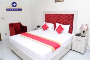Deluxe Double Room room in Hotel Deluxe Johar Town Lahore