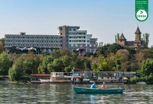 Faleza Hotel by Vega - 图尔恰