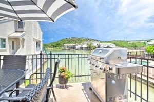 Holiday Home room in Horseshoe Bay Townhome Nestled on the Water!