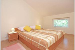 Peaceful Villa Fioretta with relaxing pool