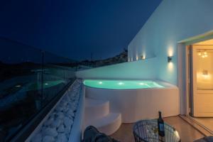 Geomilos Apartments Milos Greece