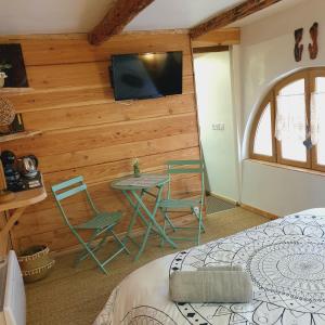 B&B / Chambres d'hotes La maison basse : photos des chambres