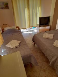 BATO Rooms