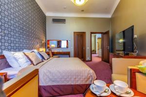 VIP Suite room in Raikin Plaza Hotel
