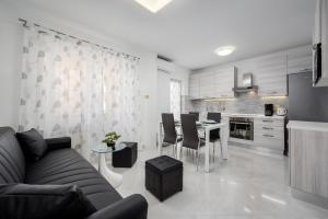 Apartments Gulic