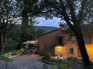 Maisons d'hotes Maison d'Hotes a Angouire : photos des chambres