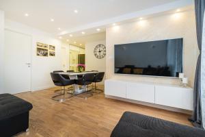 M&F Luxury Apartment
