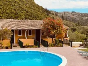 Afrodite's Studios & Loft - Doukádes