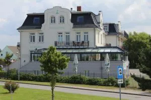 Pension Strandschloss Arielle - Börgerende-Rethwisch