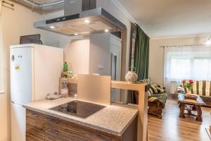 Cédrus Nyaralóház, Gyopárosfürdő