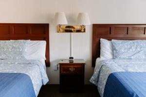 Double Room with Two Double Beds room in Blue Moon Motel