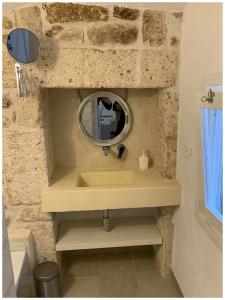 White Stone Flats & Studios