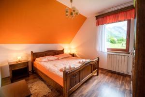 Holiday apartment Pika