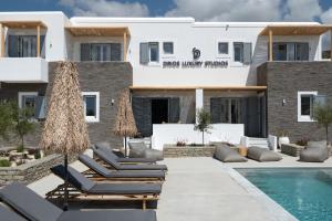 Drios Luxury Studios Paros Greece