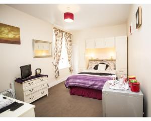 Parasol Weston Guest House