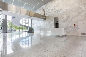 Apartments with parking Warsaw Business Center by Noclegi Renters