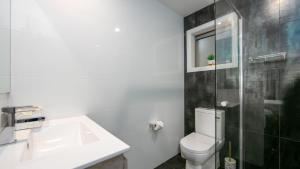 Moby Dick Waterfront Resort Motel