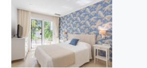 Elviria Playa White Pearl Beach