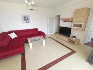 SARA LUX apartment with sea view, 50m from the beach