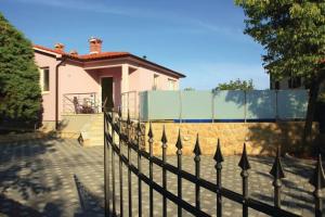 Adorable Holiday House Lilla-with pool-near Old Town Labin