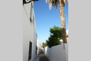 El Pasadizo - The secret passage-Puerto del Carmen