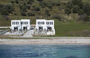 Sereno Natu Villas Skyros Greece