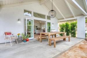 One-Bedroom House room in 727 Sonrisa St home