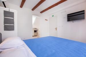 Studio Apartment Bell