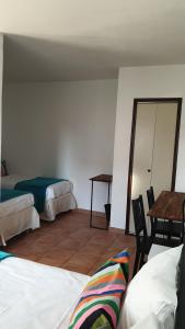 Hotels Hotel Chanteplage : Chambre Quadruple - Vue sur Place