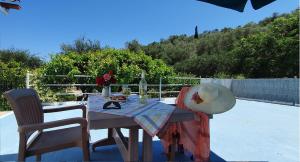 APHRODITE studios & apt with pool Paxoi Greece