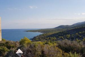 Renoviertes Strandappartment mit Meerblick