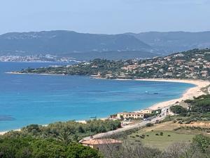 LES VILLAS DU DOMAINE NAPOLEON CORSICA vue mer et piscine : photos des chambres