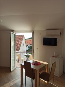 Lastva Holliday Rooms