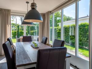 Spacious detached holiday home